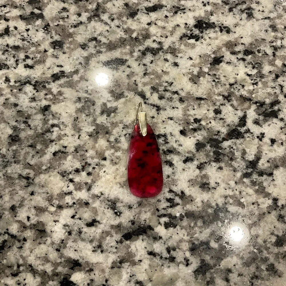 Single earring - Picture 1 of 2